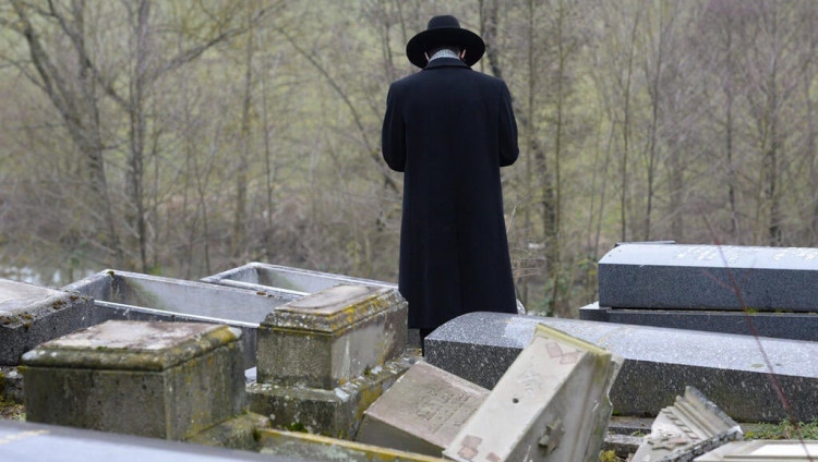 В Польше осквернено еврейское кладбище