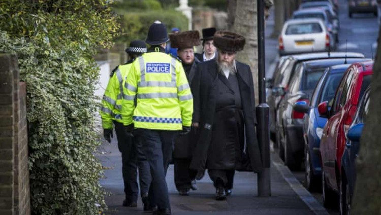 Отчет: в полиции Лондона сильны антисемитские и расистские настроения