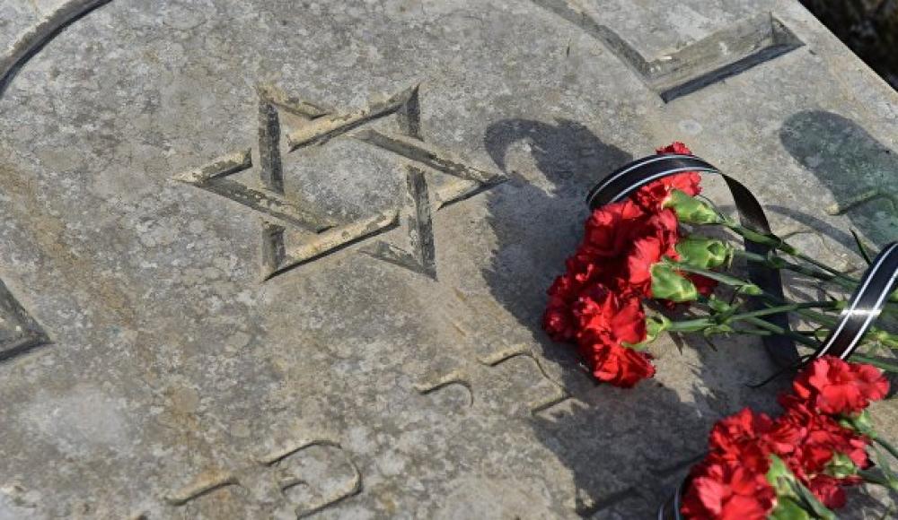 Почему Украинский институт национальной памяти не вправе определять, кто спасал евреев, а кто нет