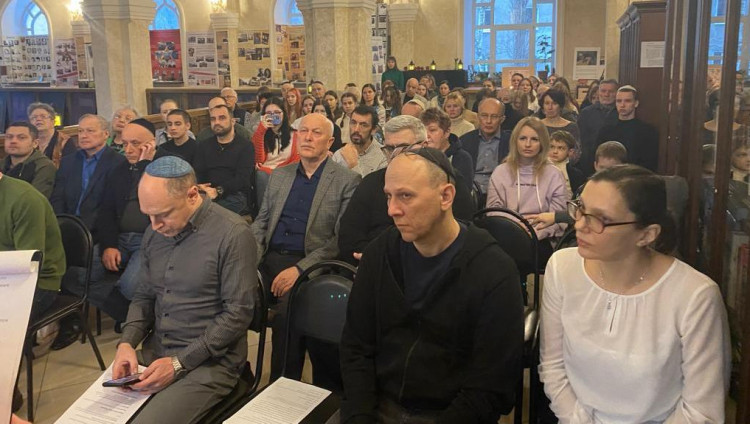 День памяти жертв Холокоста отметили в Воронежской синагоге
