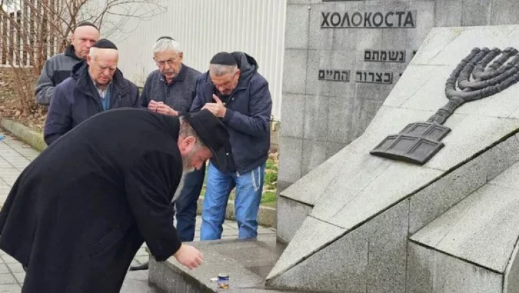 В Севастополе почтили память жертв Холокоста