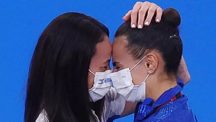 Линой Ашрам опубликовала трогательное видео о своей победе на Олимпиаде в Токио