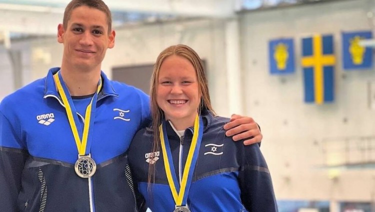 Израильские пловцы Горбенко и Герчик завоевали серебряные медали на турнире в Швеции