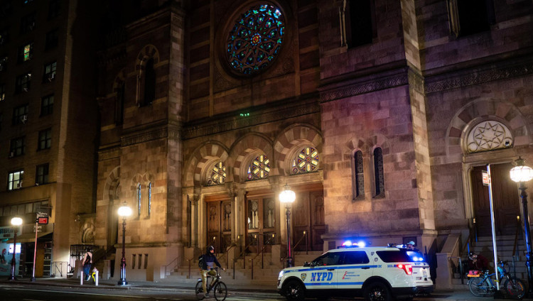 15 синагог в штате Нью-Йорк получили ложные угрозы о взрывных устройствах