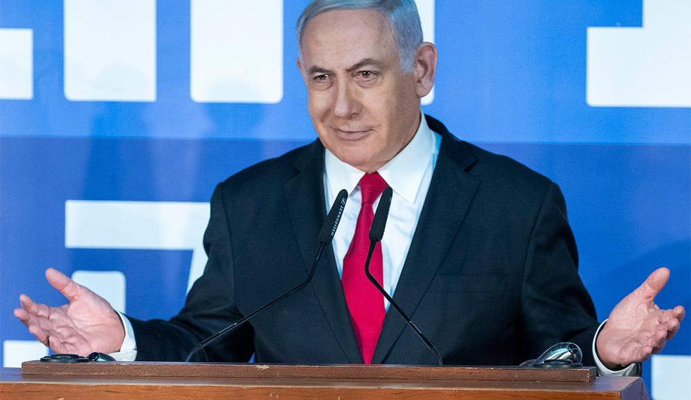 У Биньямина Нетаньяху впервые за 12 лет появился личный смартфон