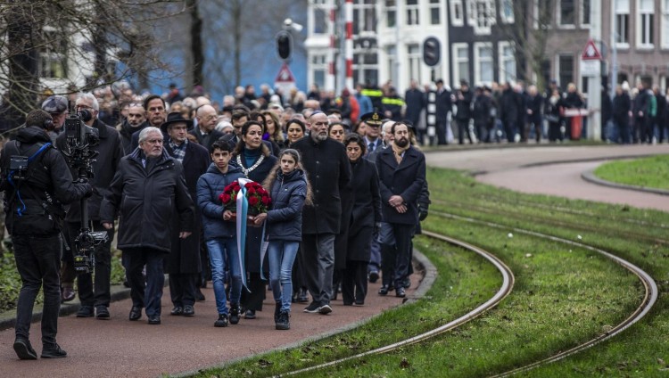 В Амстердаме жертв Холокоста почтили «Маршем памяти»