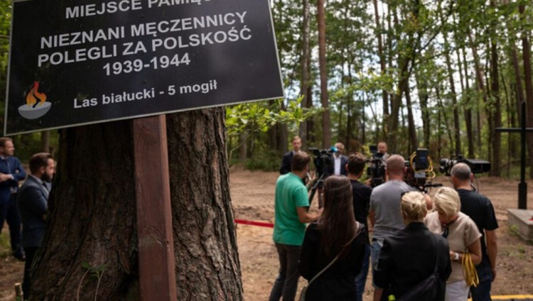 На месте бывшего концлагеря в Польше нашли 17 тонн человеческого праха