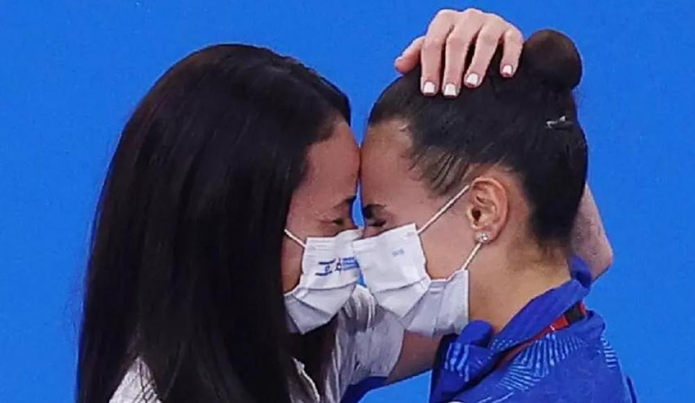 Линой Ашрам опубликовала трогательное видео о своей победе на Олимпиаде в Токио
