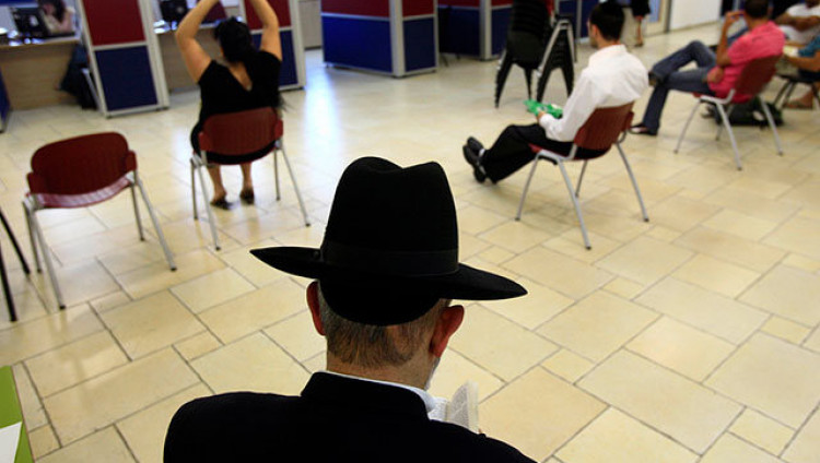 С начала октября в Израиле заявки на пособие по безработице подали 194748 человек
