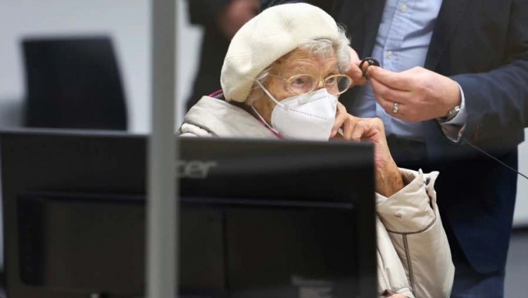 Адвокаты 97-летней стенографистки коменданта концлагеря Штуттгоф подали апелляцию на приговор