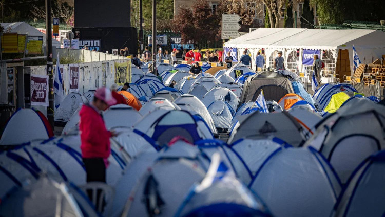 В Израиле проходит трехдневная акция протеста. Сотни израильтян поселились в палатках у Кнессета