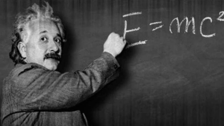 Письмо Эйнштейна со знаменитой формулой продано с аукциона за $1,2 млн