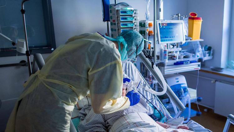 Израиль готов поставить кислород ливанским больницам