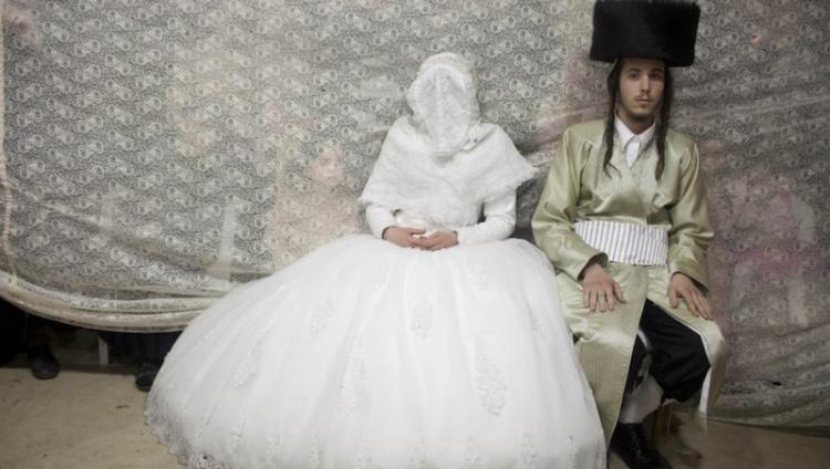 Британских хасидов обвиняют в браках по принуждению