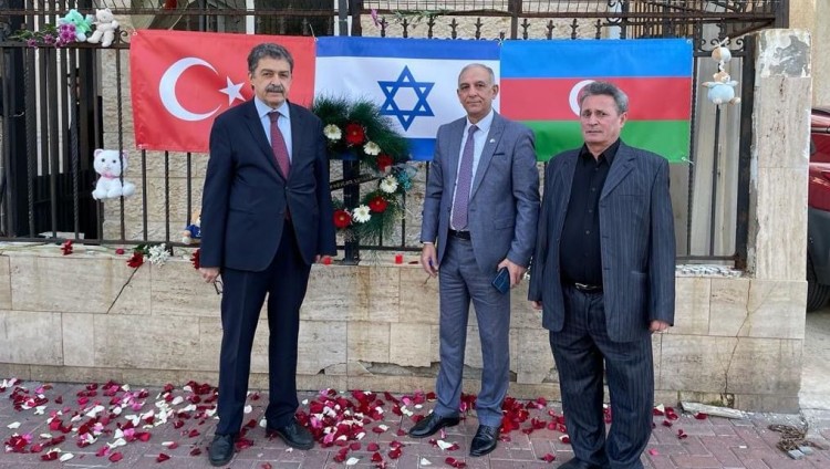 Азербайджанцы, проживающие в Израиле, почтили в посольстве Турции память жертв землетрясения