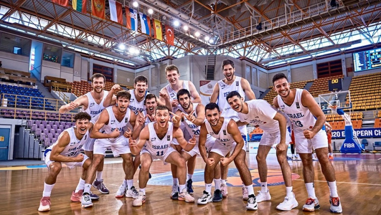 Сборная Израиля по баскетболу разгромила бельгийцев и вышла в финал молодежного чемпионата Европы