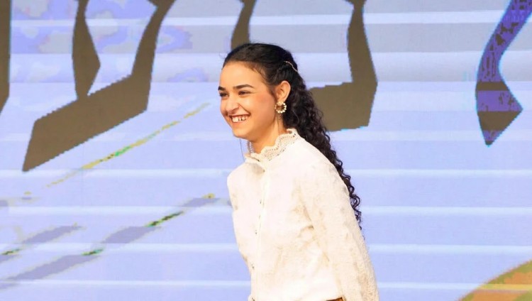 17-летняя Эмуна Коэн стала победительницей всемирной викторины на знание Танаха