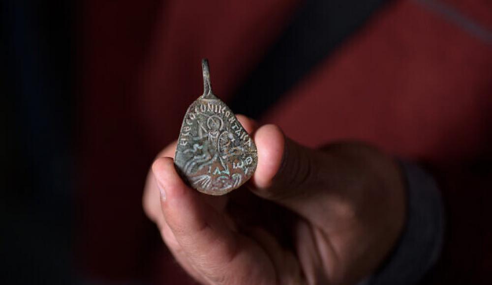 Израильские археологи нашли 1500-летний амулет с еврейским именем Бога