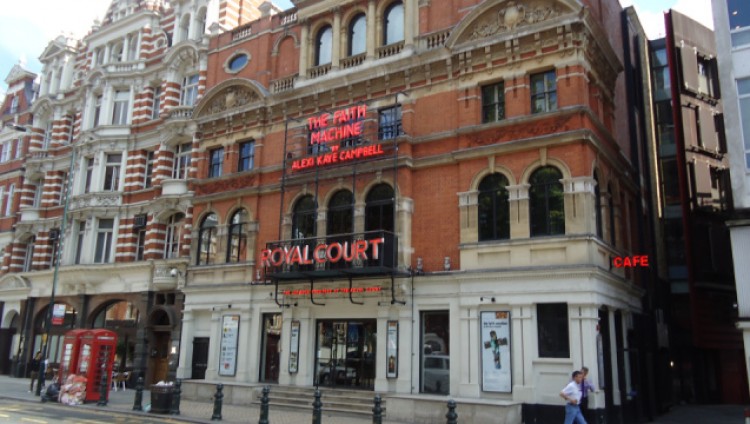 Лондонский театр извинился за стереотипное еврейское имя отрицательного персонажа