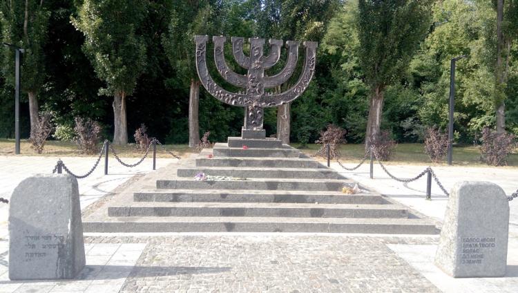 В Киеве начали строительство Мемориального центра Холокоста «Бабий Яр»