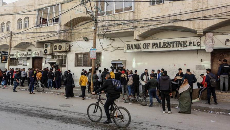Израиль продлил сотрудничество с палестинскими банками