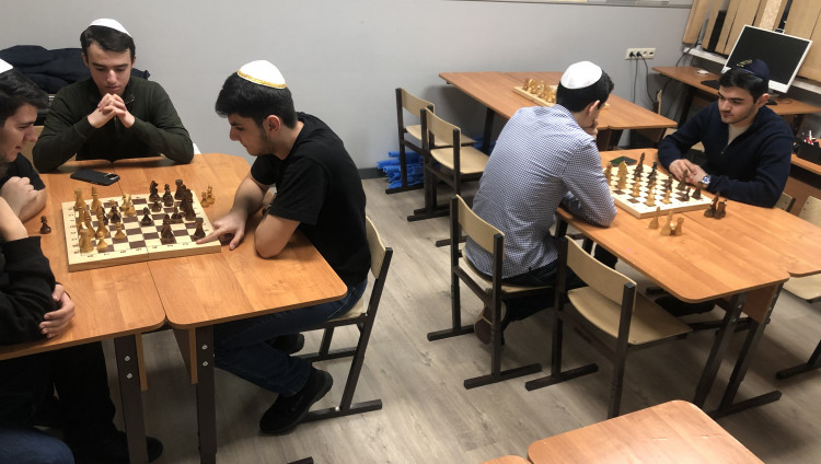 В ОГЕ в Сокольниках заработал шахматный клуб