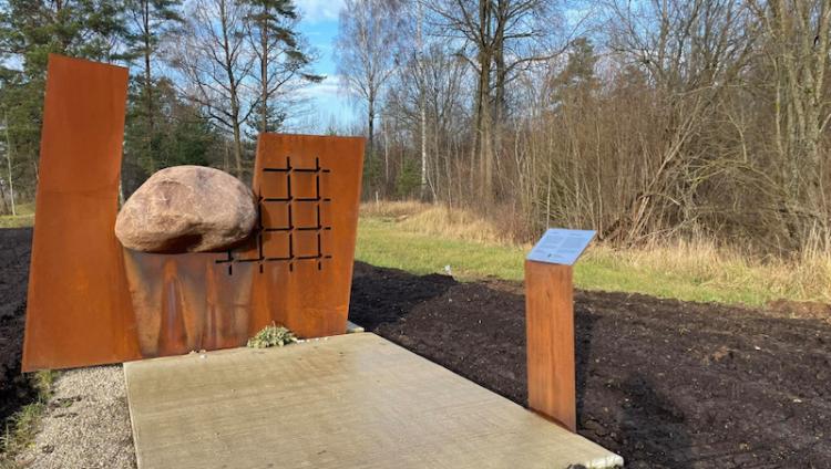 В Литве прекратили строить велодорожку на месте захоронения жертв Холокоста