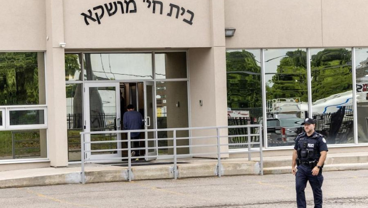 Неизвестные обстреляли еврейскую школу для девочек в Торонто