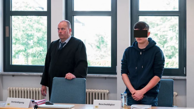 В Баварии 22-летний неонацист отправлен судом в тюрьму за попытку поджога синагоги