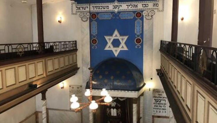 120-летняя синагога польской Лодзи внезапно закрылась, ей грозит снос