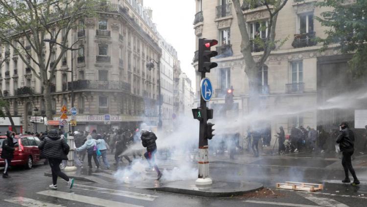 Водометы, газ и раненые полицейские: в Лондоне и Париже прошли антиизраильские акции