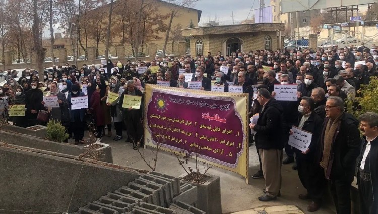 Иран содрогается от протестов