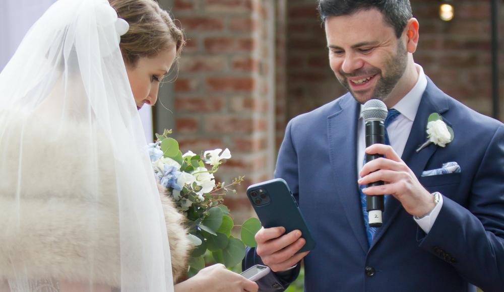 Еврейская пара из США на свадьбе обменялась NFT-токенами вместо колец