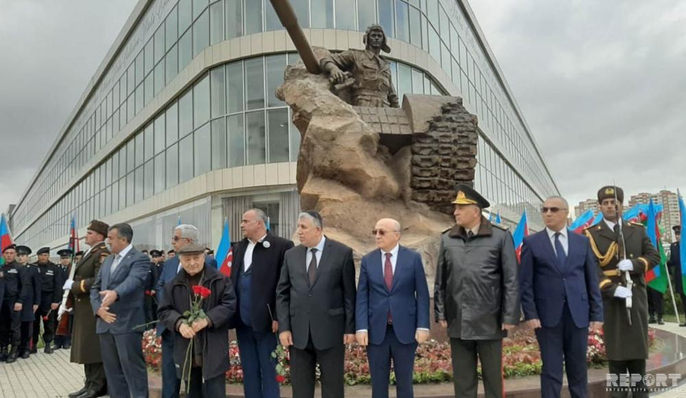 Памятник Альберту Агарунову торжественно открыт в Баку