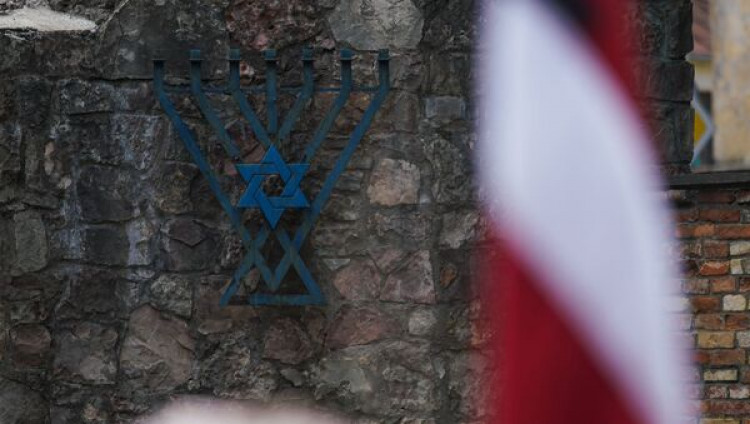 Исследование соцсетей: этническая ненависть к евреям в Латвии не связана с Израилем