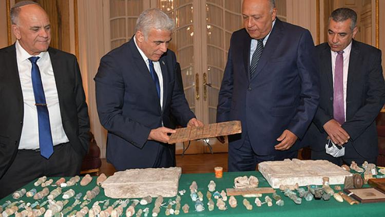 Израиль передал Египту 95 древних артефактов, вывезенных контрабандистами