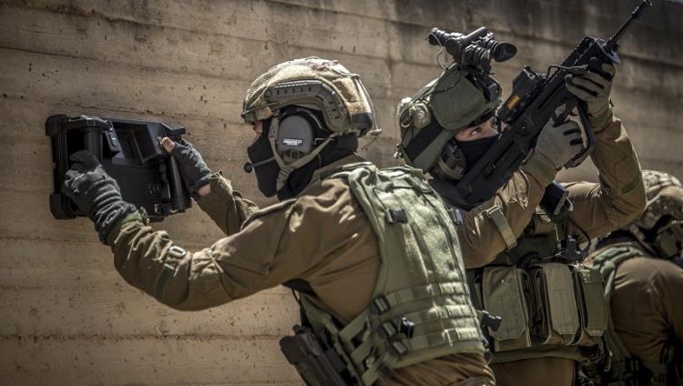 Израиль представит на военной выставке в Париже гаджет, видящий сквозь стены
