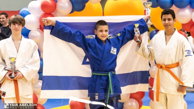 12-летний израильтянин выиграл «золото» на Всемирных играх по дзюдо для юниоров с особыми потребностями