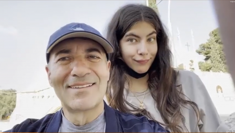 «Погреться на солнышке»: Игорь Крутой с семьей уехал путешествовать по Израилю