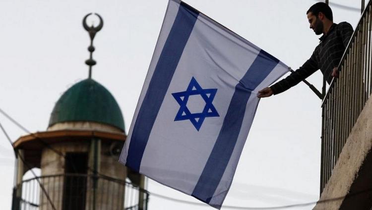 Опрос: почти половина израильских арабов слабо владеет ивритом