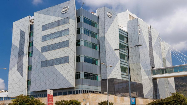 Intel расширяет производство чипов в Израиле, но не подтверждает $25 млрд инвестиций, о которых объявил Нетаньяху