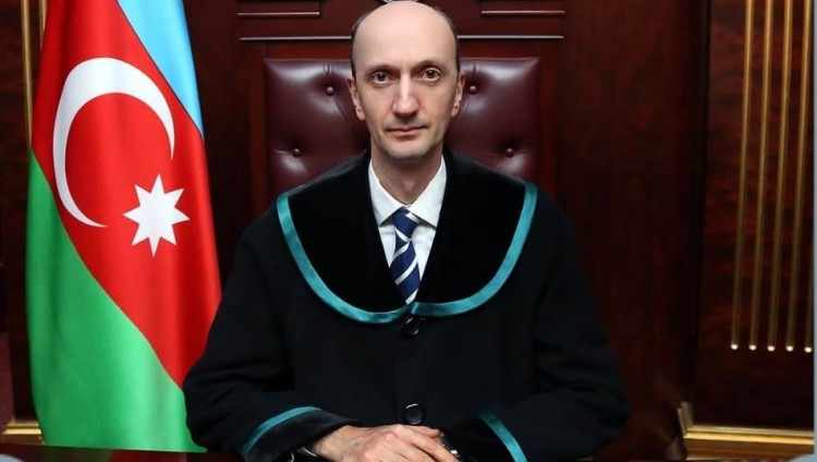 Ильхам Алиев наградил Эльшада Шамаева медалью «Терегги»