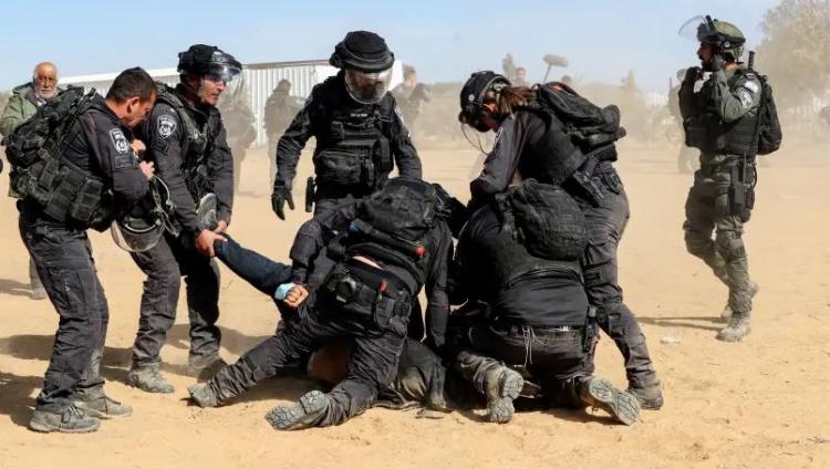 В ходе протестов в Негеве 13 бедуинов арестованы, трое ранены