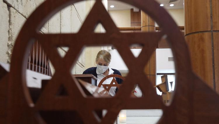 Сотрудников российских синагог обязали привиться от коронавируса