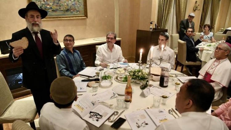 Еврейская община Сингапура провела межконфессиональный пасхальный седер