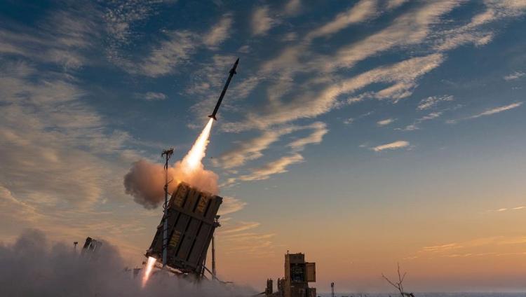 Израильские ПВО перехватили ракету из Газы