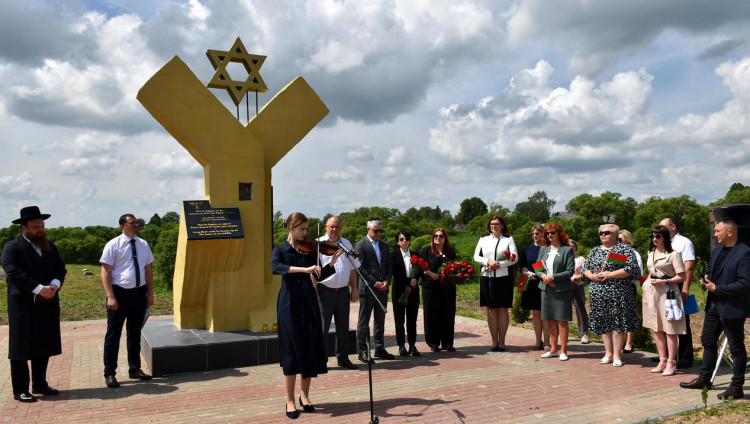 В Витебской области Белорусии открыли мемориал «Старинное еврейское захоронение. Местечко Колышки»