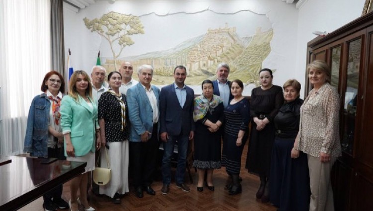 Члены Общественного совета при Министерстве культуры Дагестана посетили горско-еврейский театр в Дербенте