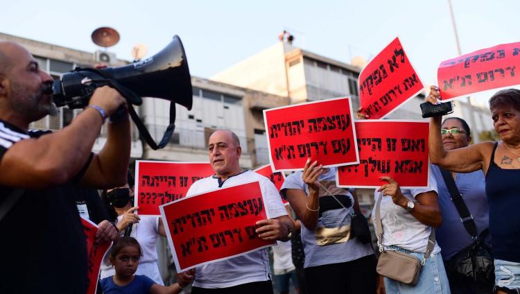 Протест в Южном Тель-Авиве перерос в жестокие столкновения с полицией