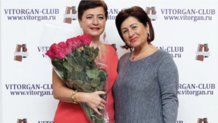 «Еще по 60!». Жена Виторгана поздравила сестру-близнеца с юбилеем по еврейской традиции